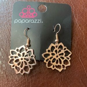 Gold rose earrings